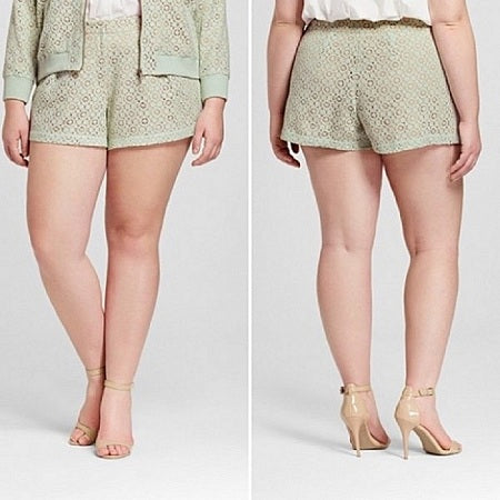 Victoria Beckham  Women's Plus Mint Green Pleated Lace Shorts